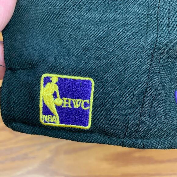 New Era 9Fifty Hardwood Classics Los Angeles Lakers Strapback Flat bill Hat - Picture 7 of 11